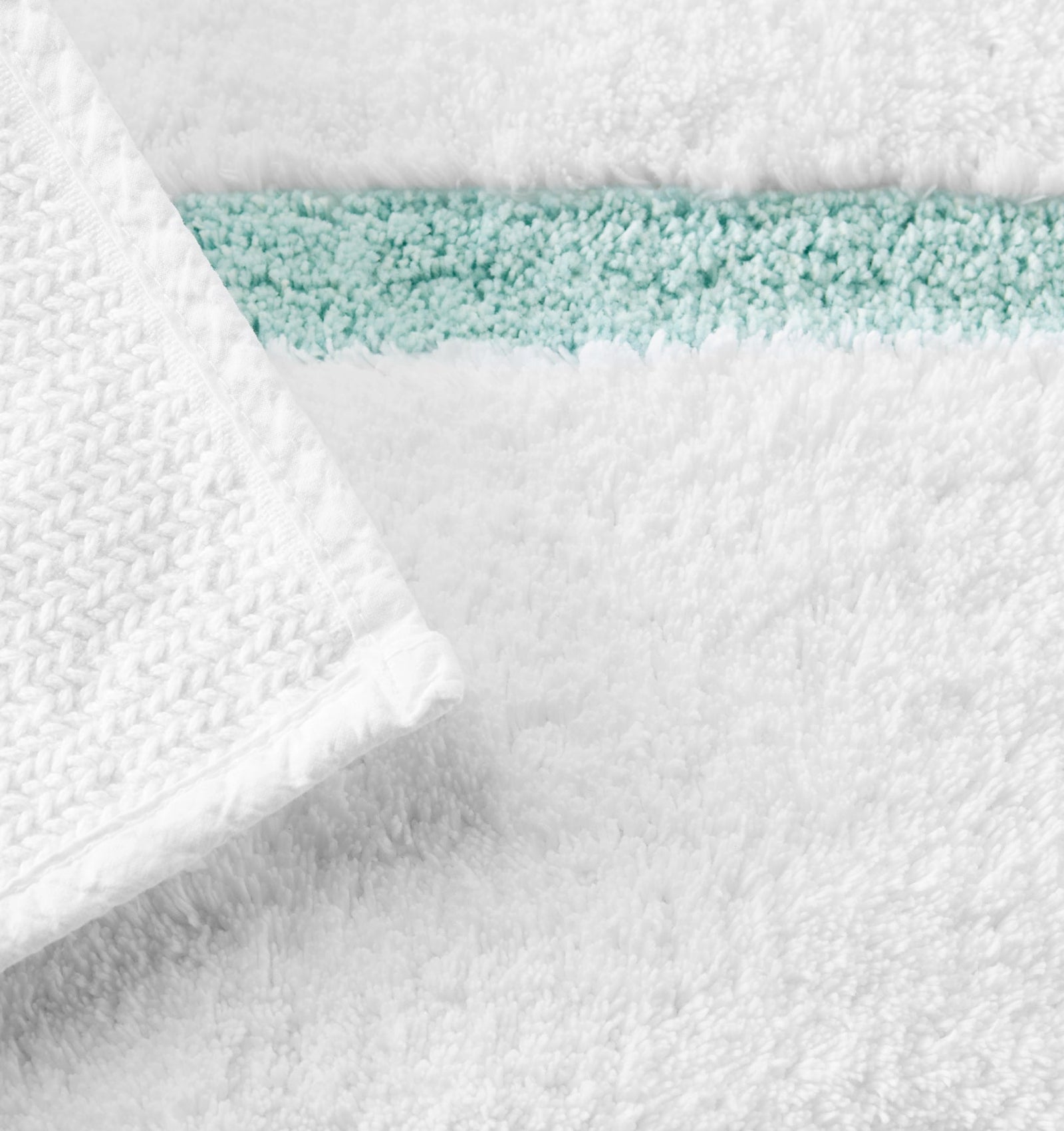 variant__white/aqua